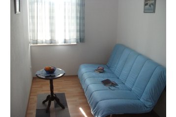 Хърватска Privát Kaštel Novi, Екстериор